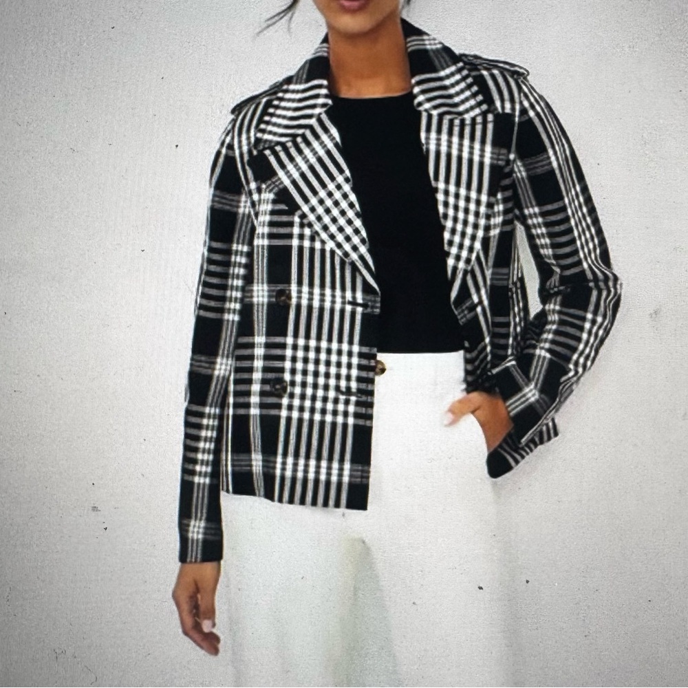 Ann Taylor light weight jacket black and white
